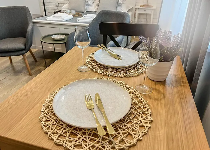 B 200m Do Plazy アパート *