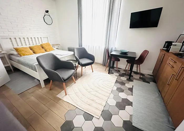 B 200m Do Plazy 公寓